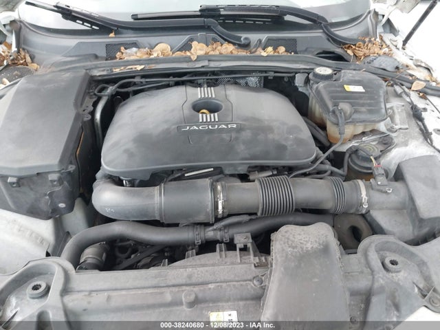 2015 JAGUAR XF SAJWA0FS6FPU64461 Photo 9