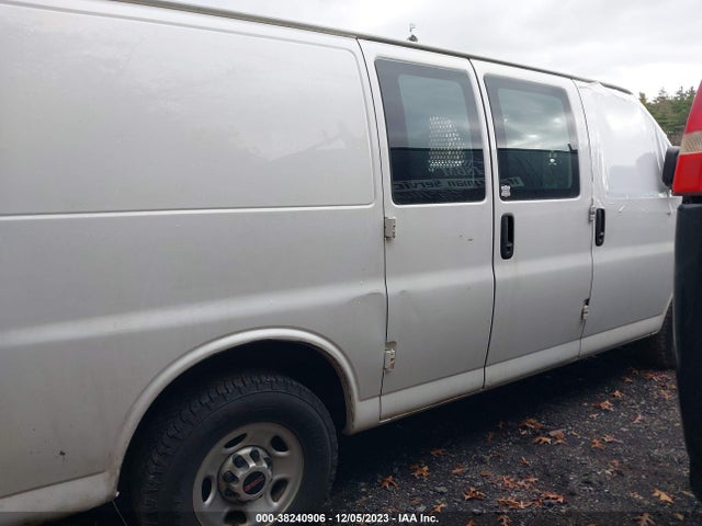 GMC Savana Work Van 2016 1GTW7AFF5G1140959 Image 14