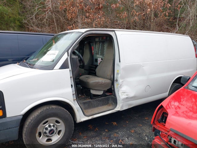 GMC Savana Work Van 2016 1GTW7AFF5G1140959 Image 15