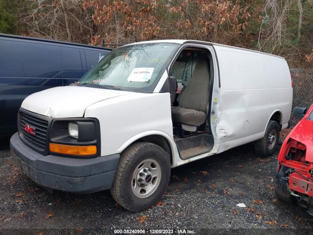 GMC Savana Work Van 2016 1GTW7AFF5G1140959 Image 2