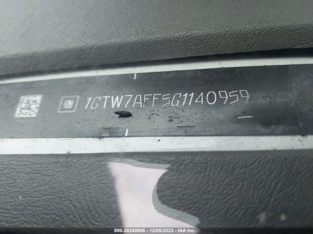 GMC Savana Work Van 2016 1GTW7AFF5G1140959 Image 9