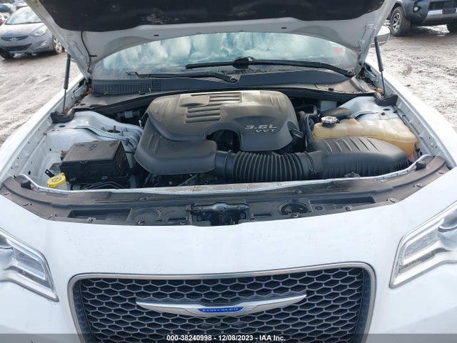 Chrysler 300 Limited Awd 2018 2C3CCAKG9JH268731 Image 10