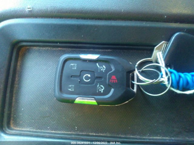 1GNSKBKC7JR139732 Chevrolet Tahoe Lt
