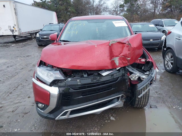 JA4AZ3A3XKZ043113 Mitsubishi Outlander Se