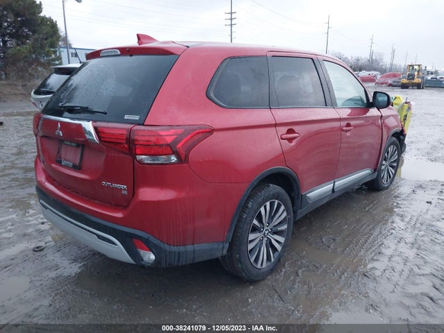 JA4AZ3A3XKZ043113 Mitsubishi Outlander Se