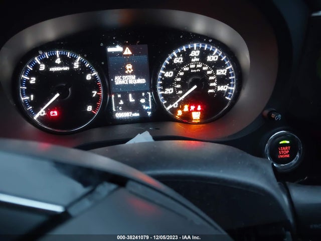 JA4AZ3A3XKZ043113 Mitsubishi Outlander Se