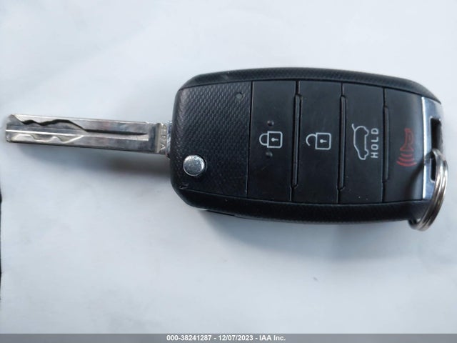 KIA Soul 2016 KNDJN2A25G7324631 Image 10