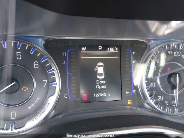 1C3CCCAB6FN693369 Chrysler 200 Limited