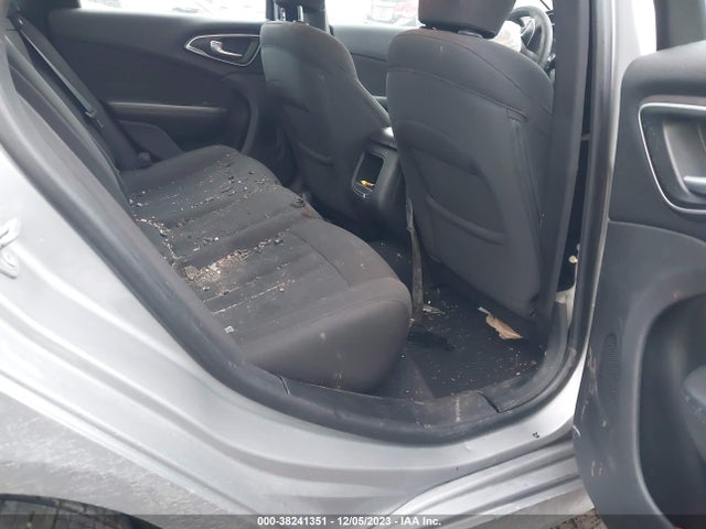 1C3CCCAB6FN693369 Chrysler 200 Limited