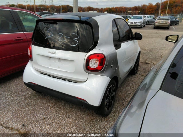 WMEFJ5DA3GK051418 Smart Fortwo
