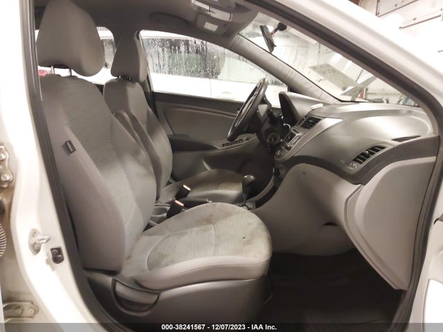 2015 HYUNDAI ACCENT GLS VIN: KMHCT4AE1FU834393