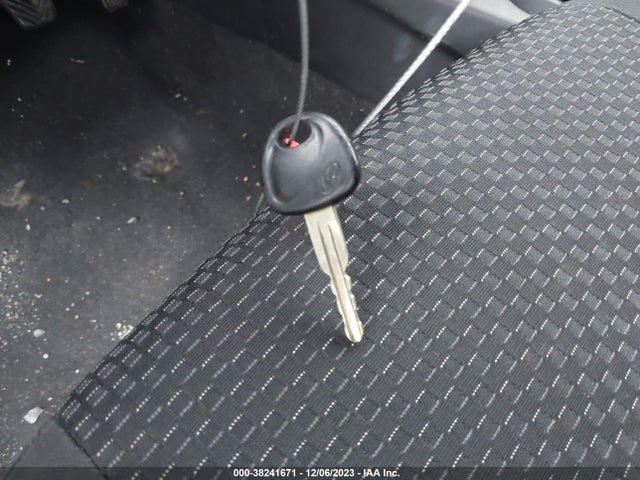 2010 HYUNDAI ACCENT BLUE VIN: KMHCM3AC4AU180794