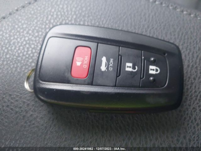 4T1F31AK2NU585960 Toyota Camry Xle Hybrid