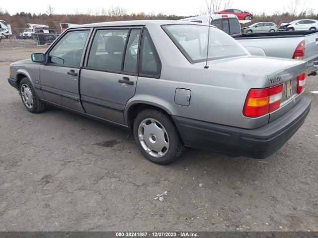 1993 VOLVO 940 VIN: YV1JS8837P1112580