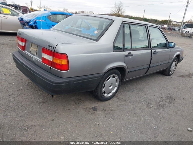 1993 VOLVO 940 VIN: YV1JS8837P1112580