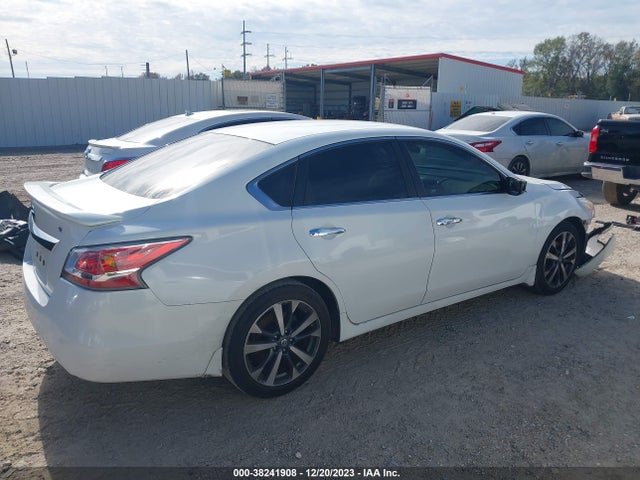 Nissan Altima 2.5 S 2015 1N4AL3AP7FN403578 Image 4