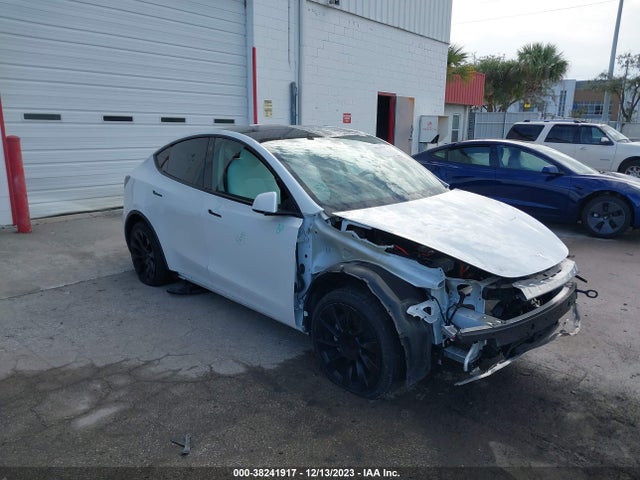 2021 TESLA MODEL Y 5YJYGDEEXMF201714 Photo 0