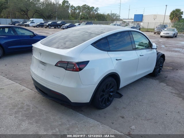 2021 TESLA MODEL Y 5YJYGDEEXMF201714 Photo 3