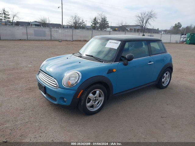 2009 MINI COOPER WMWMF33599TU74420 Photo 1