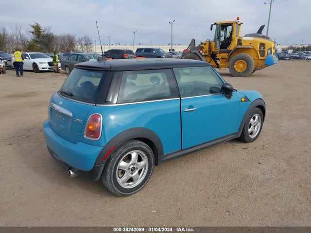 2009 MINI COOPER WMWMF33599TU74420 Photo 3