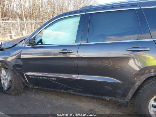 1C4RJEAG9JC481184 Jeep Grand Cherokee Laredo E 4x2
