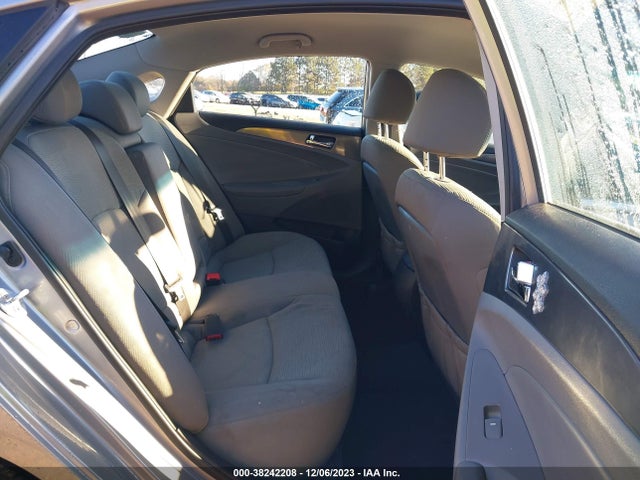 2015 HYUNDAI SONATA HYBRID VIN: KMHEC4A48FA130970