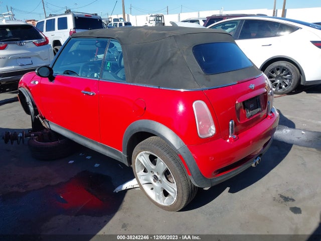 2006 MINI COOPER S WMWRH33536TF88427 Photo 2