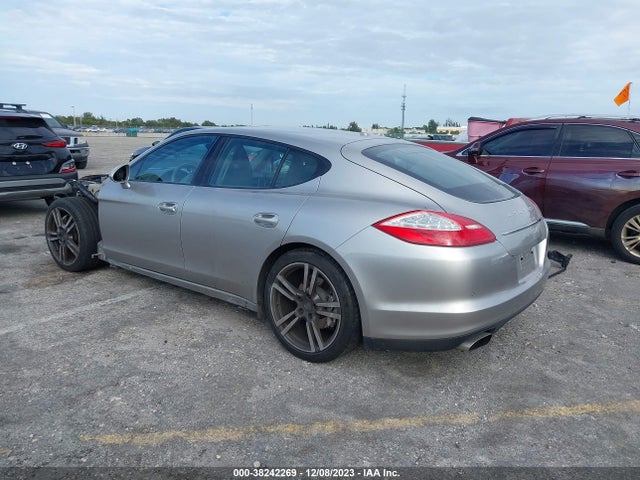 2013 PORSCHE PANAMERA WP0AA2A7XDL011410 Photo 2