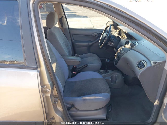 2004 FORD FOCUS LX VIN: 1FAFP33Z44W126405