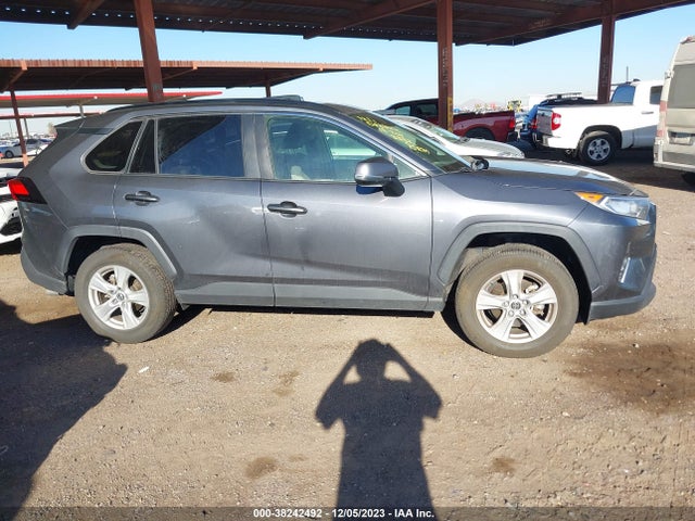 2019 TOYOTA RAV4 XLE VIN: JTMP1RFV8KD513382
