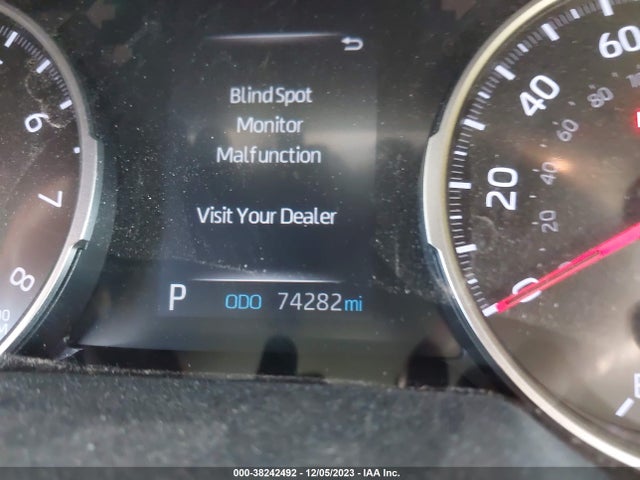 2019 TOYOTA RAV4 XLE VIN: JTMP1RFV8KD513382