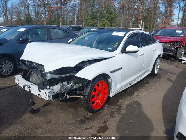 2016 JAGUAR XJ SAJWA1C71G8V95251 Photo 1