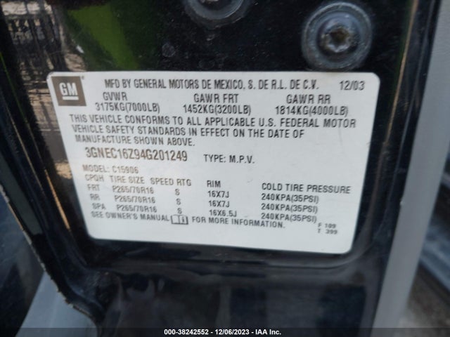 2004 CHEVROLET SUBURBAN 3GNEC16Z94G201249 Photo 8