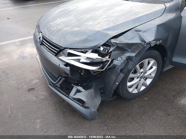 2013 VOLKSWAGEN JETTA 2.5L SE VIN: 3VWDP7AJ5DM362581