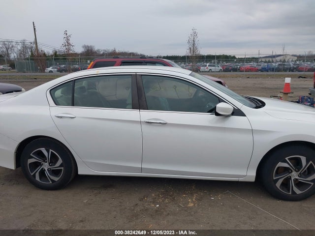 Honda ACCORD LX 2017 1HGCR2F39HA261358 Image 13