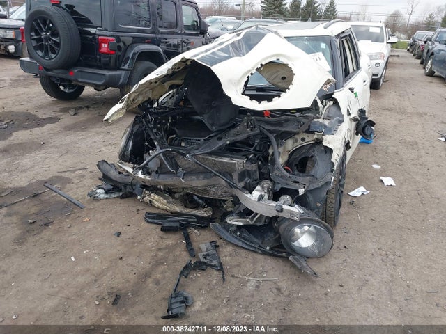 2017 MINI CLUBMAN WMWLN5C57H2E32779 Photo 5