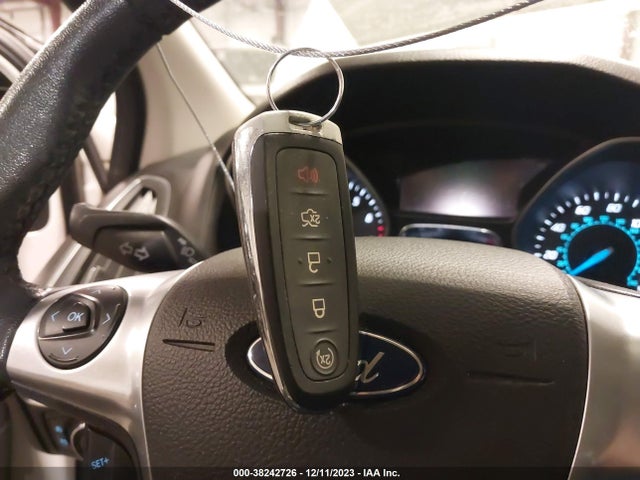 Ford Focus Titanium 2014 1FADP3J22EL357755 Image 11
