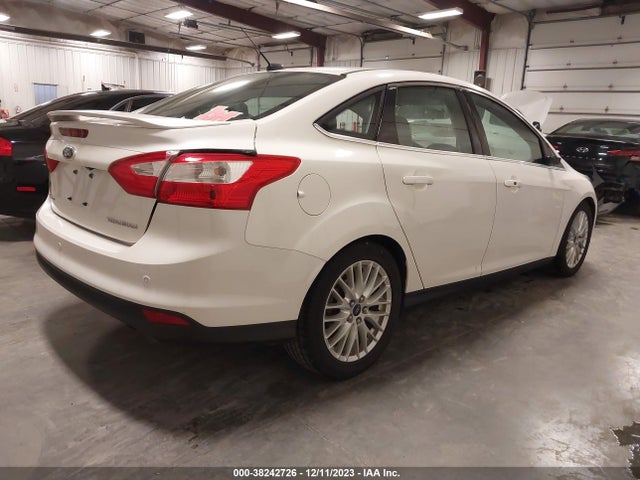 Ford Focus Titanium 2014 1FADP3J22EL357755 Image 4