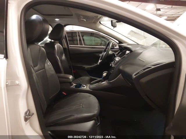 Ford Focus Titanium 2014 1FADP3J22EL357755 Image 5
