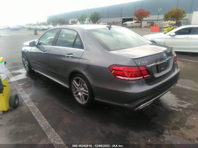 2016 MERCEDES-BENZ E-CLASS WDDHF8JB5GB216026 Photo 2