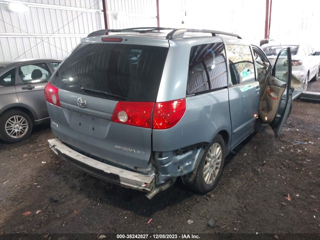2010 TOYOTA SIENNA XLE VIN: 5TDYK4CCXAS290014