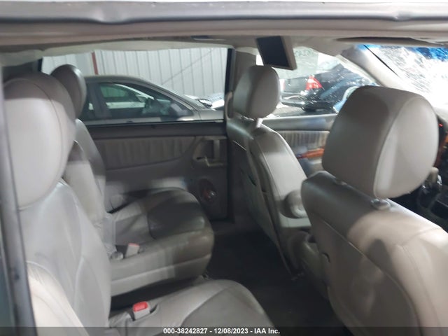 2010 TOYOTA SIENNA XLE VIN: 5TDYK4CCXAS290014