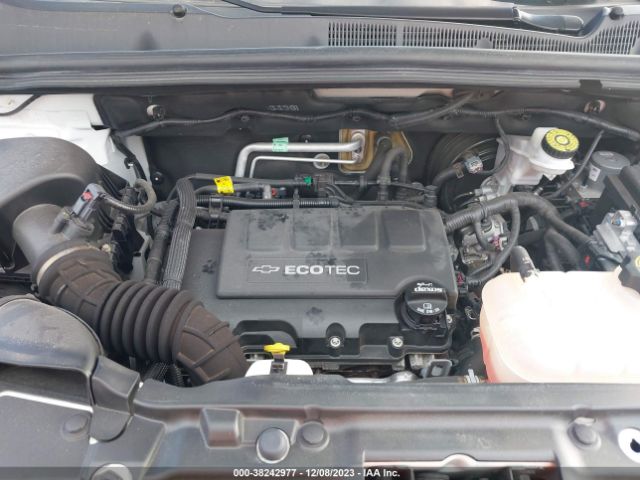 KL7CJKSB8LB085048 Chevrolet Trax Fwd Ls
