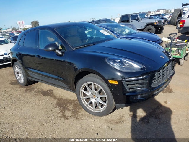 2018 PORSCHE MACAN WP1AA2A57JLB02353 Photo 0