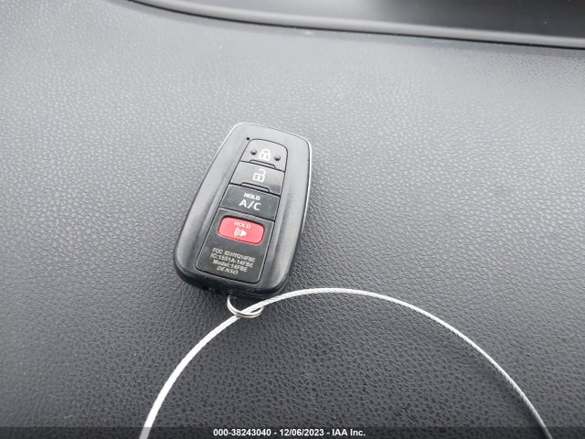 Toyota Prius Prime Premium 2017 JTDKARFP0H3003957 Image 11