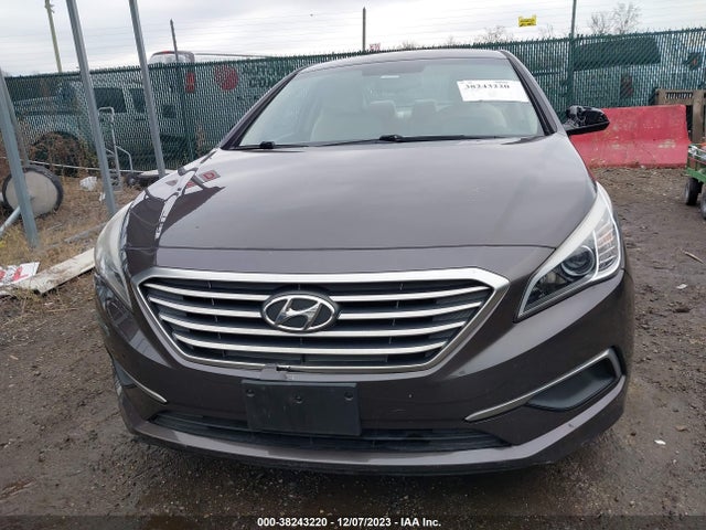 Hyundai SONATA SE 2016 5NPE24AF3GH271531 Image 12