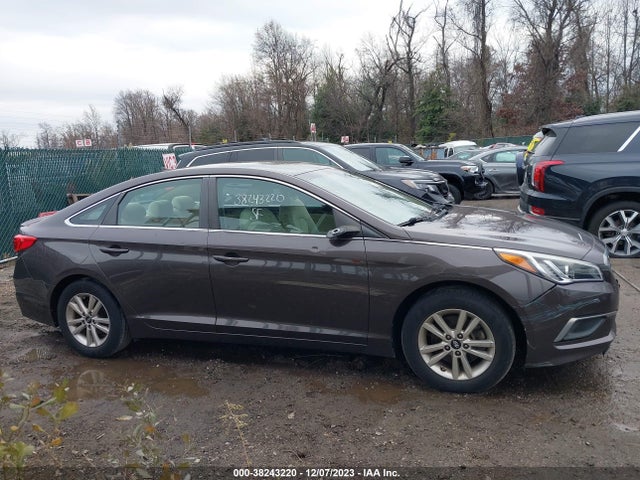 Hyundai SONATA SE 2016 5NPE24AF3GH271531 Image 13