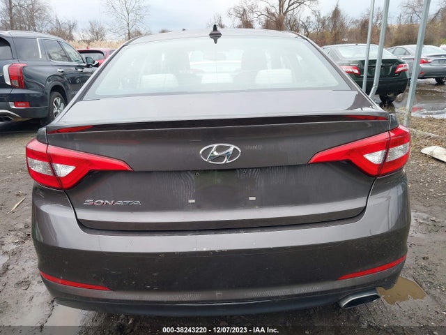 Hyundai SONATA SE 2016 5NPE24AF3GH271531 Image 16