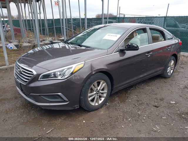 Hyundai SONATA SE 2016 5NPE24AF3GH271531 Image 2