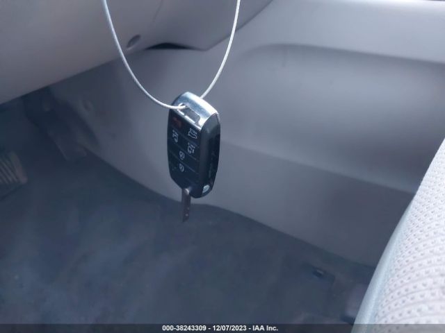KNDMB5C15G6161500 KIA SEDONA LX